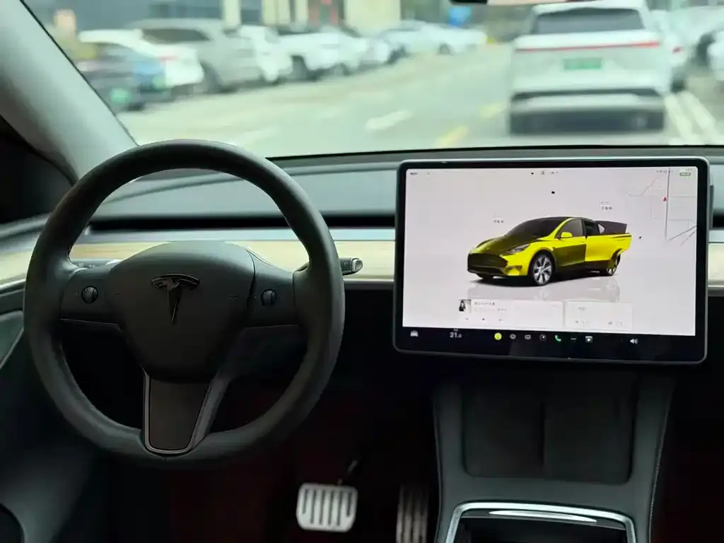 Tesla Model Y — фото 2