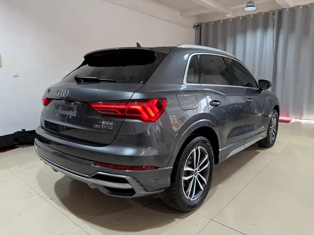 Audi Q3 2023 из CN, фото 4