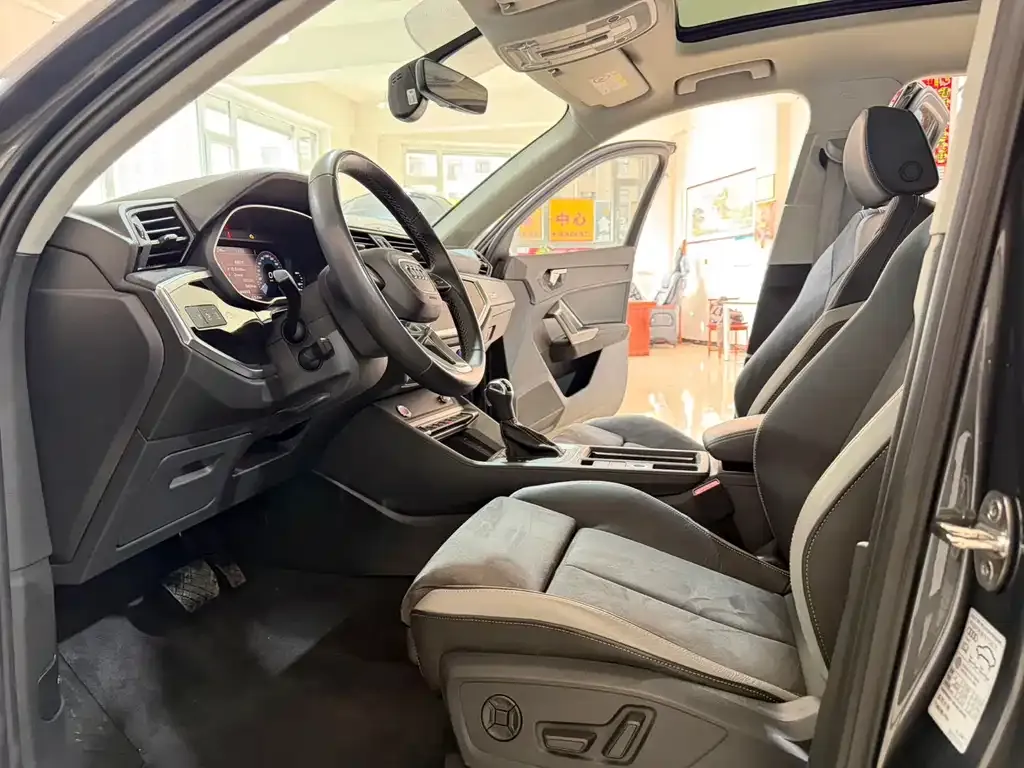 Audi Q3 2023 из CN, фото 6