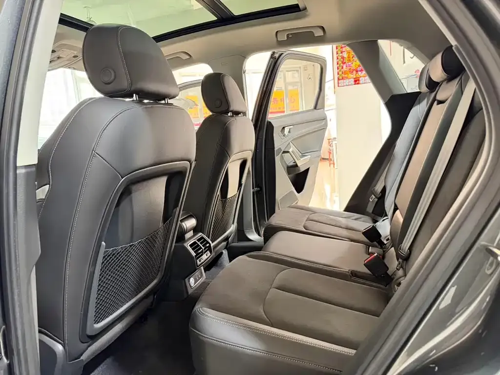 Audi Q3 2023 из CN, фото 8