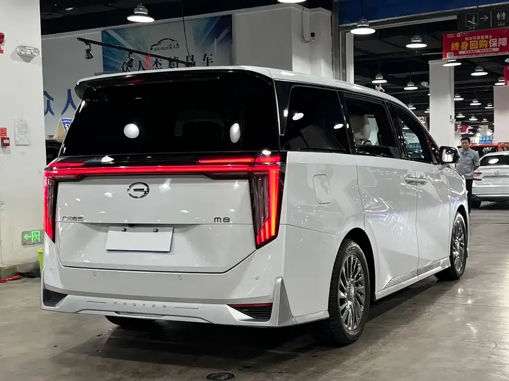 GAC Motor Trumpchi M8 — фото 9