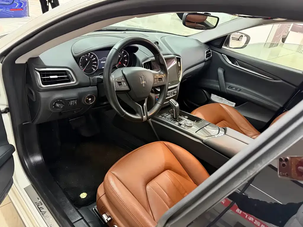 Maserati Ghibli — фото 5