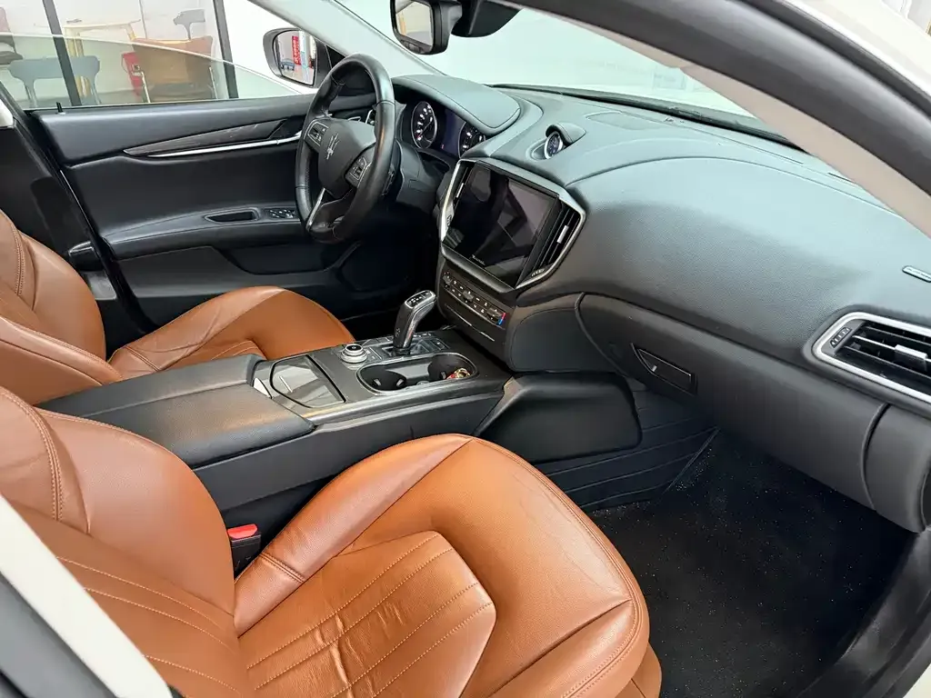 Maserati Ghibli — фото 7