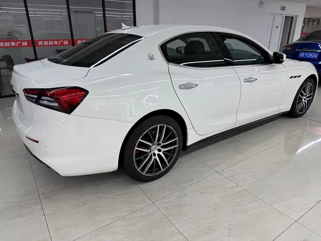 Maserati Ghibli — фото 8