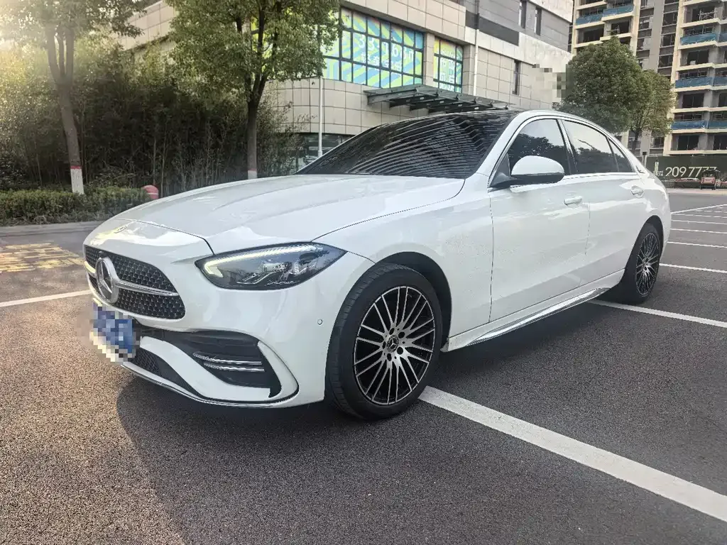 Mercedes-Benz C-Class — фото 1