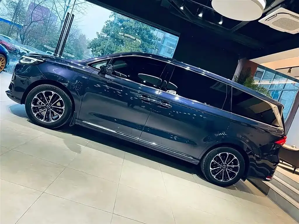 Roewe iMAX8 2021 из CN, фото 10