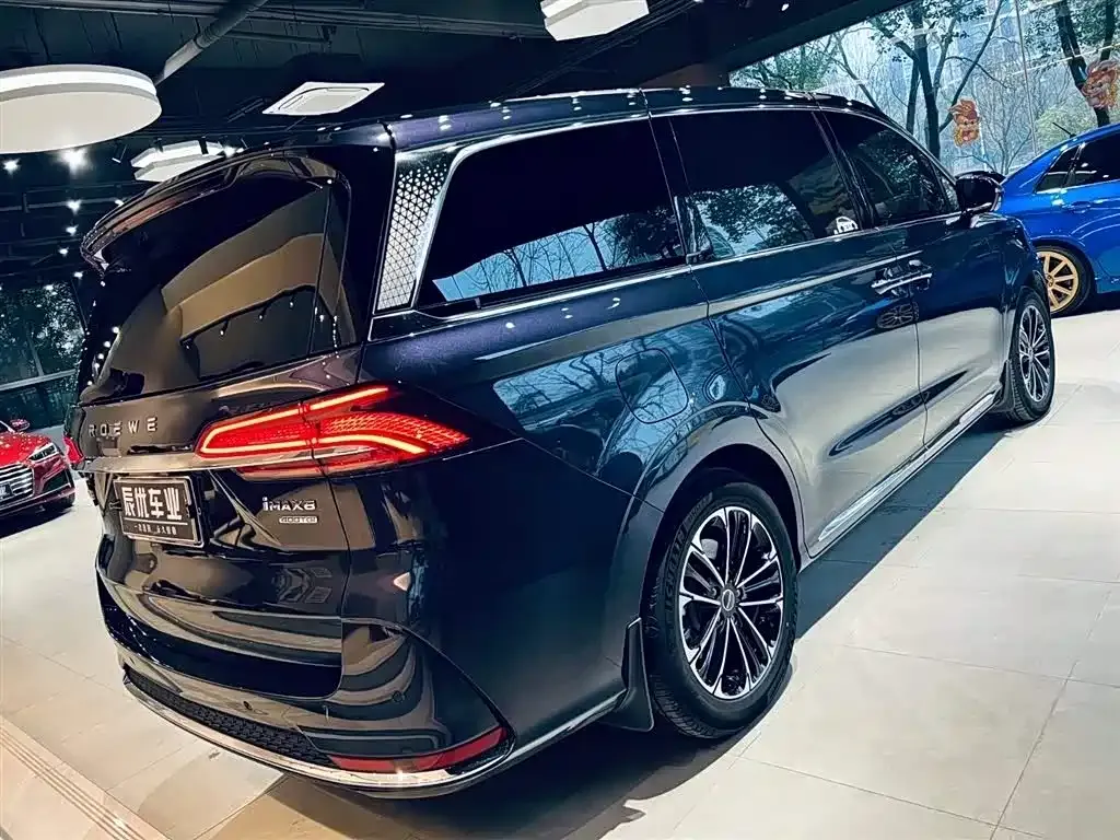 Roewe iMAX8 2021 из CN, фото 2