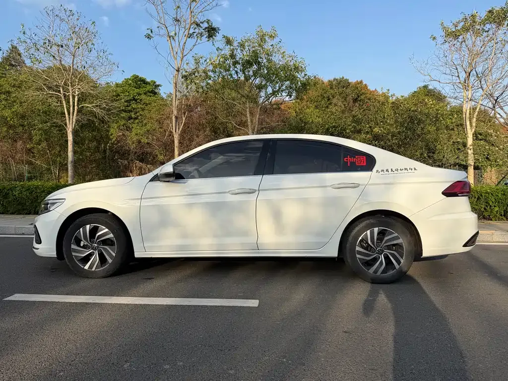 Volkswagen Bora 2022 из CN, фото 10