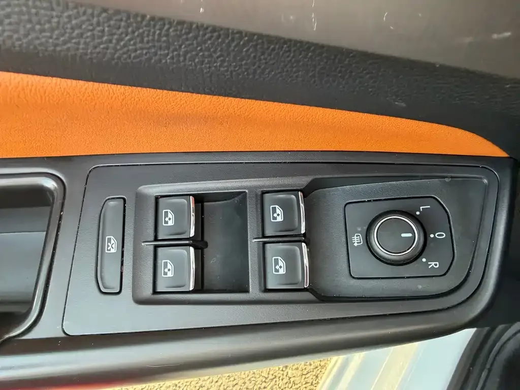 Volkswagen Bora 2022 из CN, фото 7