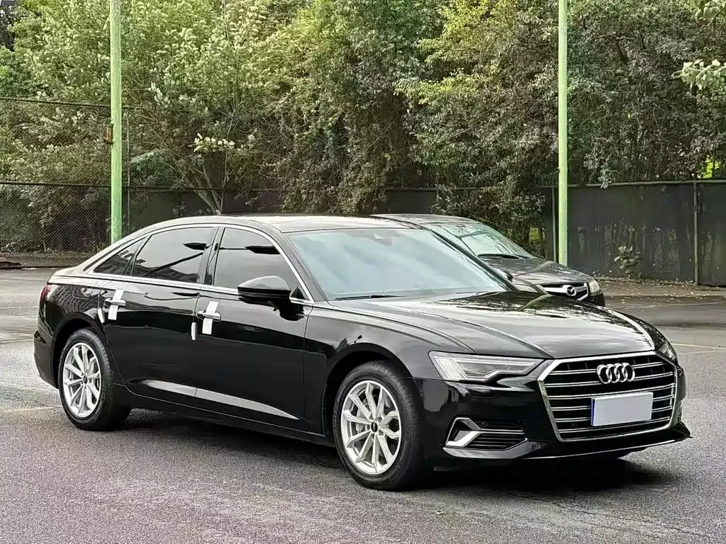 Audi A6L 2022 из CN, фото 6