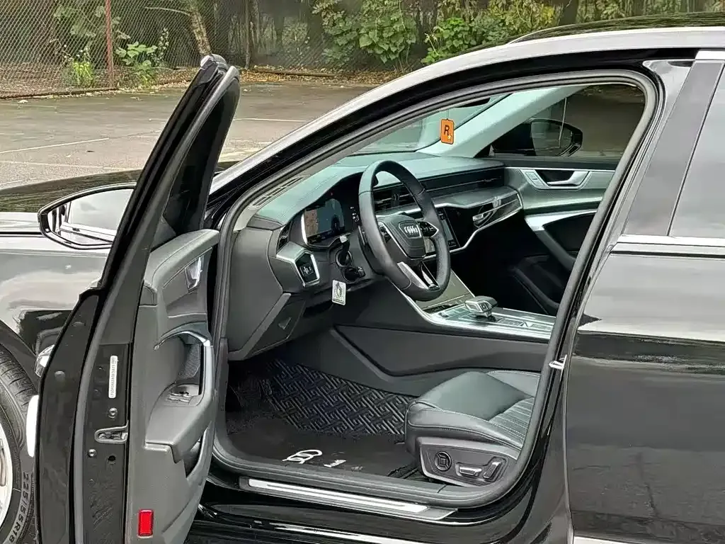 Audi A6L 2022 из CN, фото 3