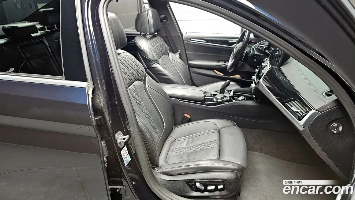 BMW 5-Series 2022 из KR, фото 3