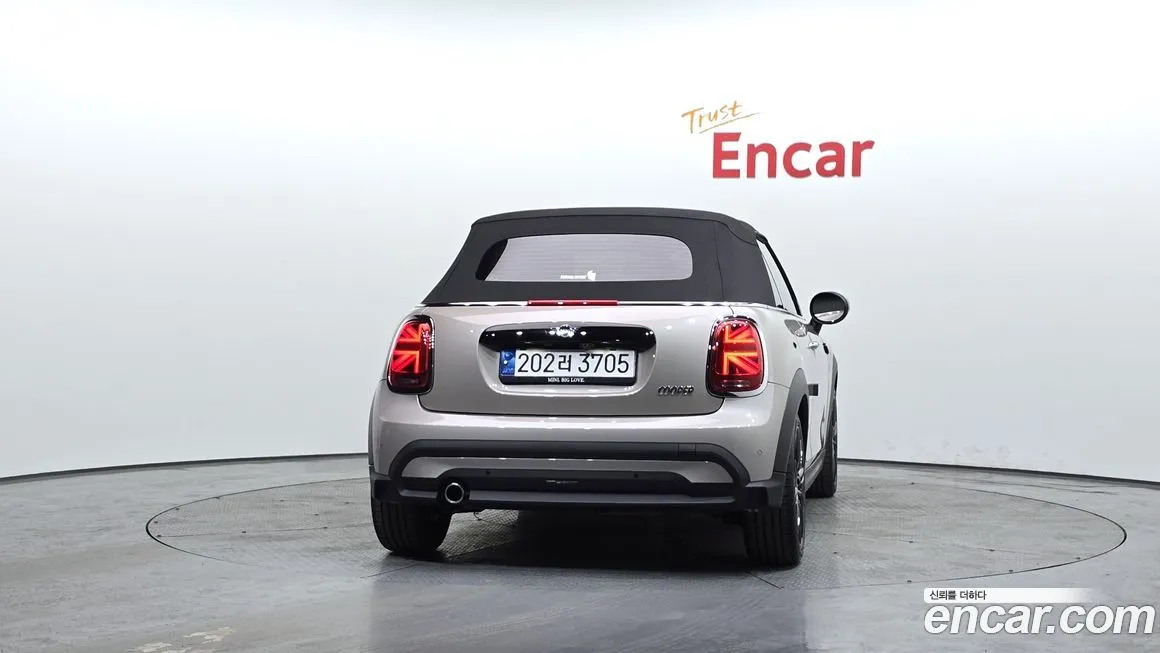 Mini Cooper Convertible 2024 из KR, фото 3