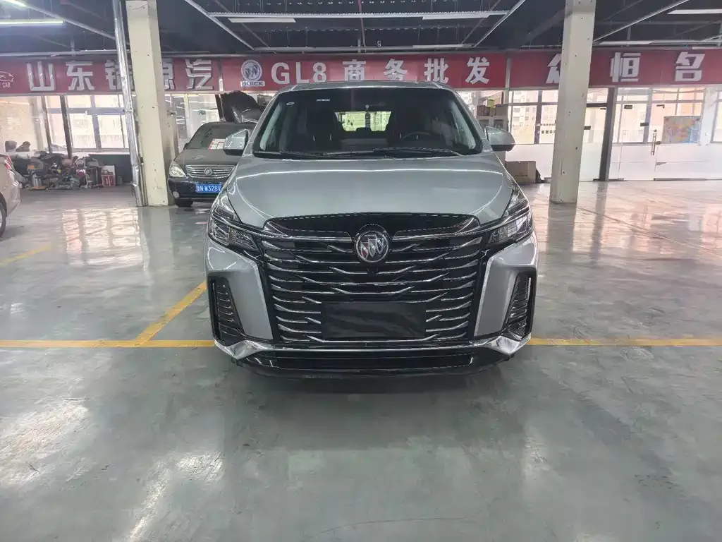 Buick GL8 2023 из CN, фото 9