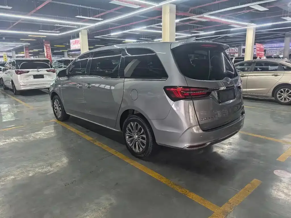 Buick GL8 2023 из CN, фото 7