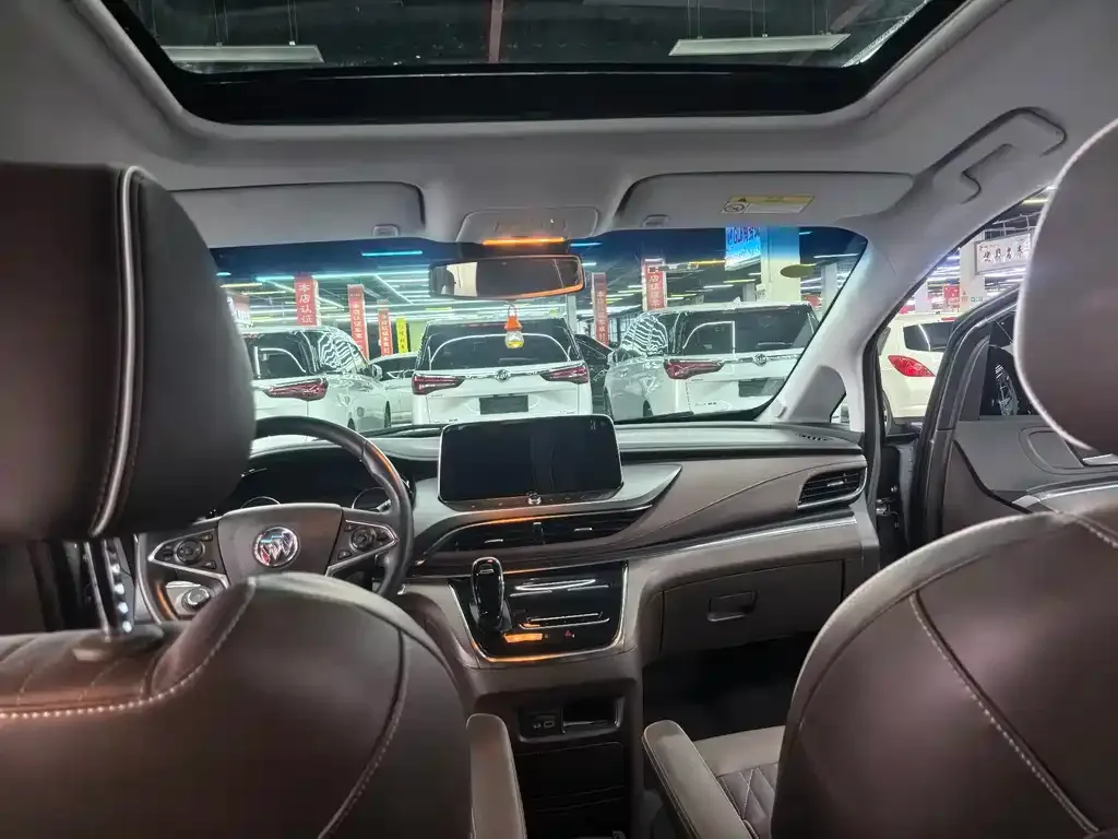 Buick GL8 2023 из CN, фото 2