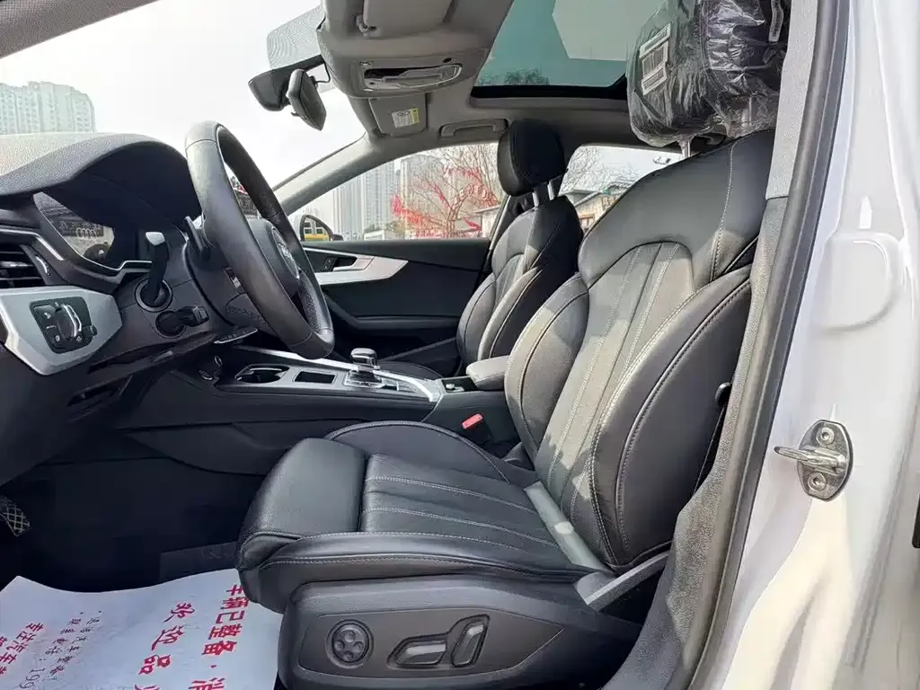 Audi A4L 2023 из CN, фото 5
