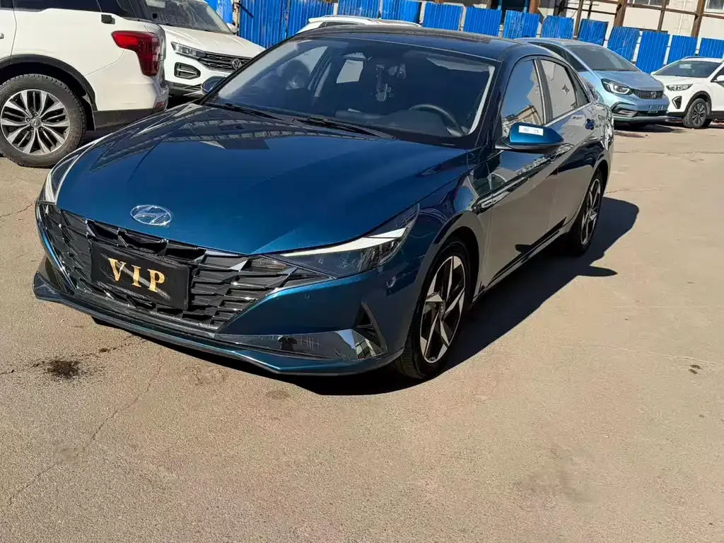 Hyundai Elantra 2023 из CN, фото 1