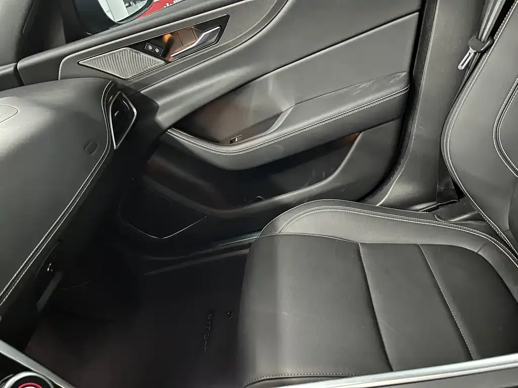 Jaguar XEL 2024 из CN, фото 6