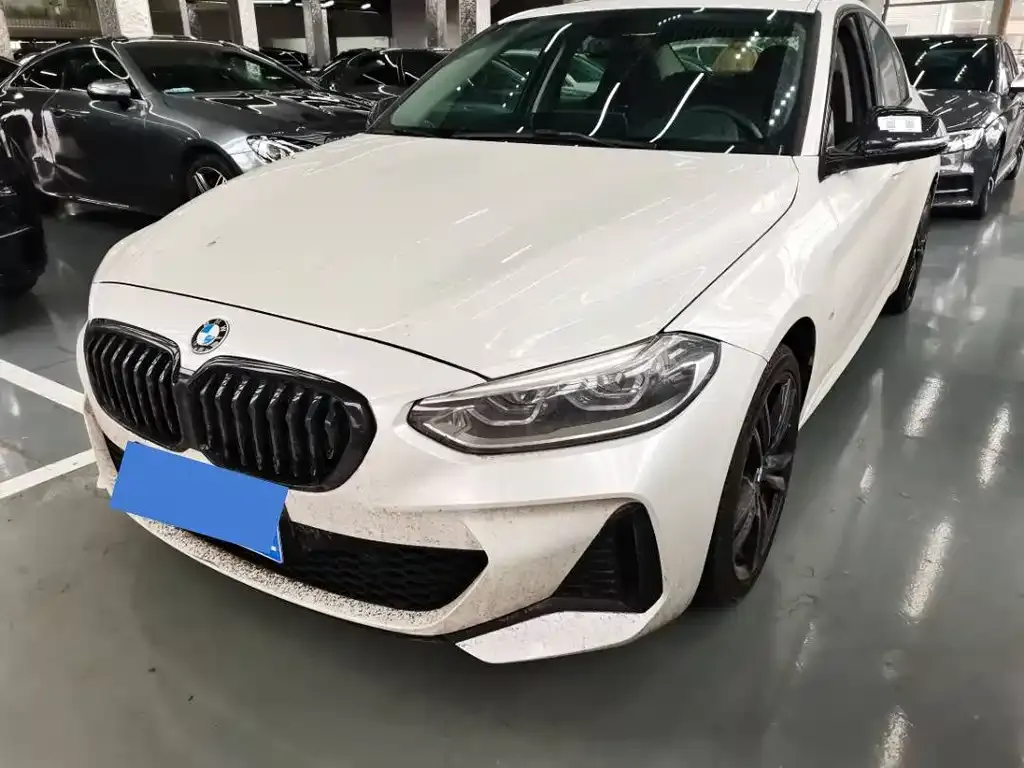 BMW 1 Series — фото 1