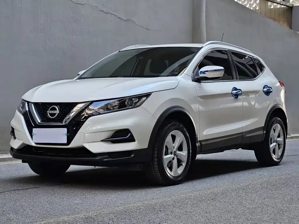 Nissan Qashqai — фото 1