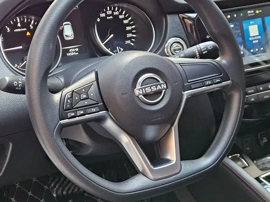 Nissan Qashqai — фото 2