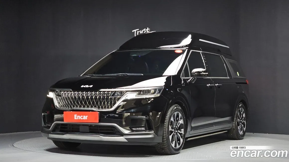 Kia Carnival — фото 1