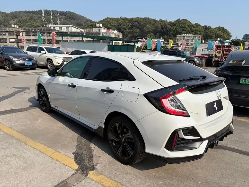 Honda Civic — фото 10