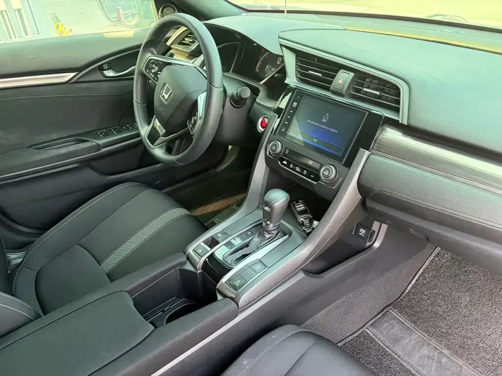 Honda Civic — фото 9