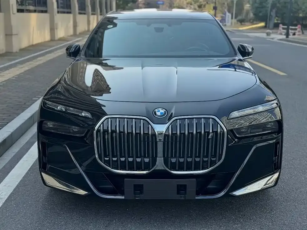 BMW i7 2024 из CN, фото 4