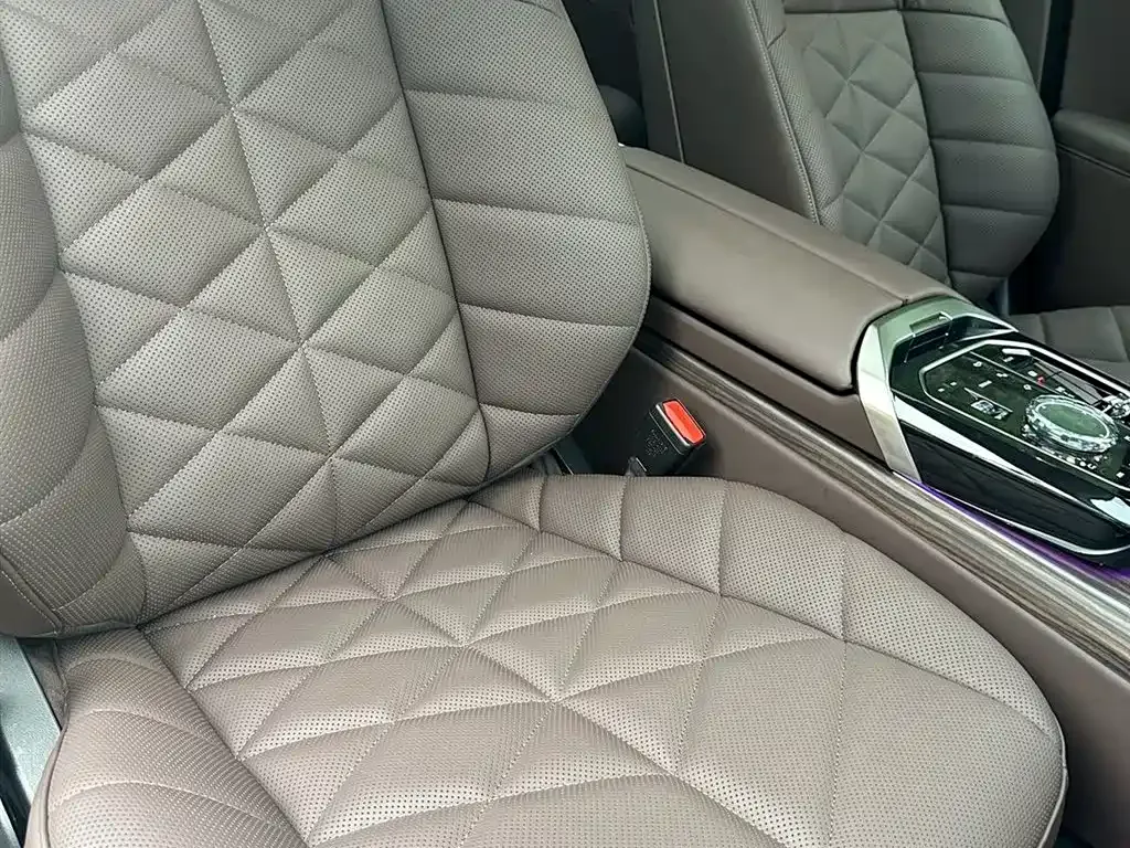 BMW i7 2024 из CN, фото 9