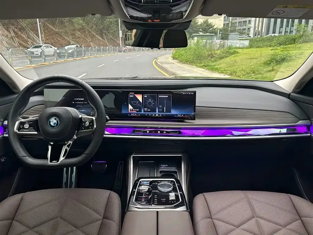 BMW i7 2024 из CN, фото 2