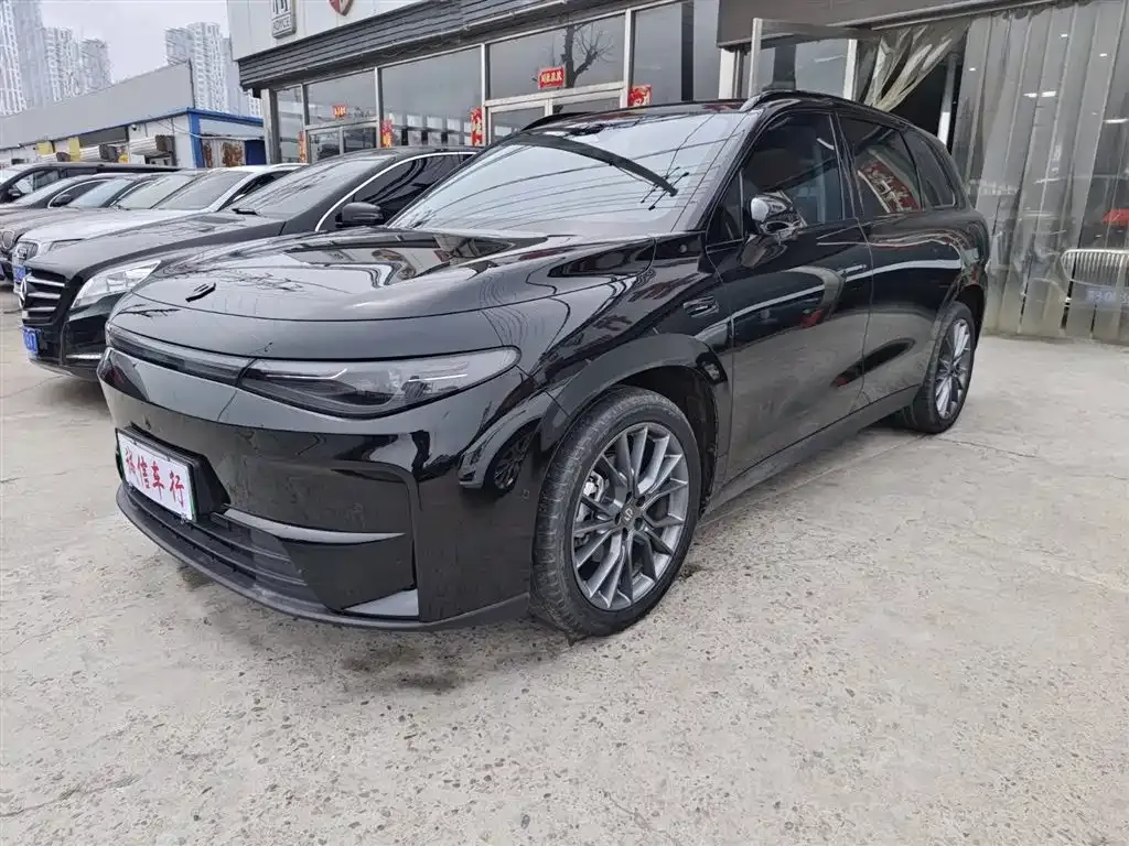 Leapmotor C10