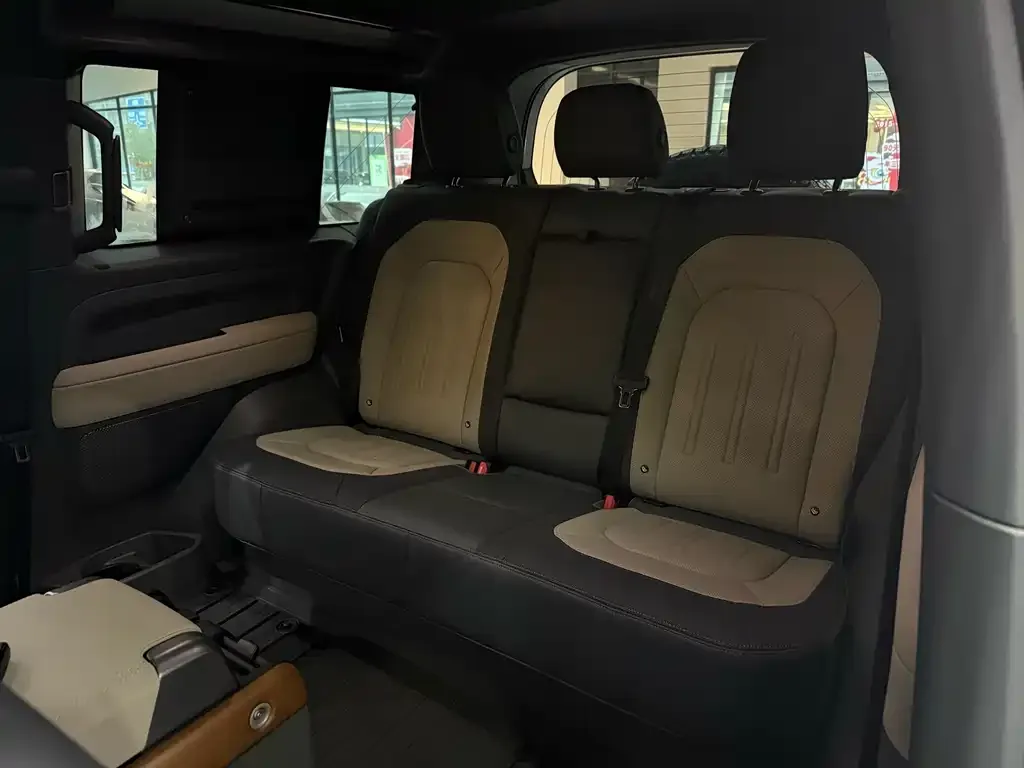 Land Rover Defender — фото 2
