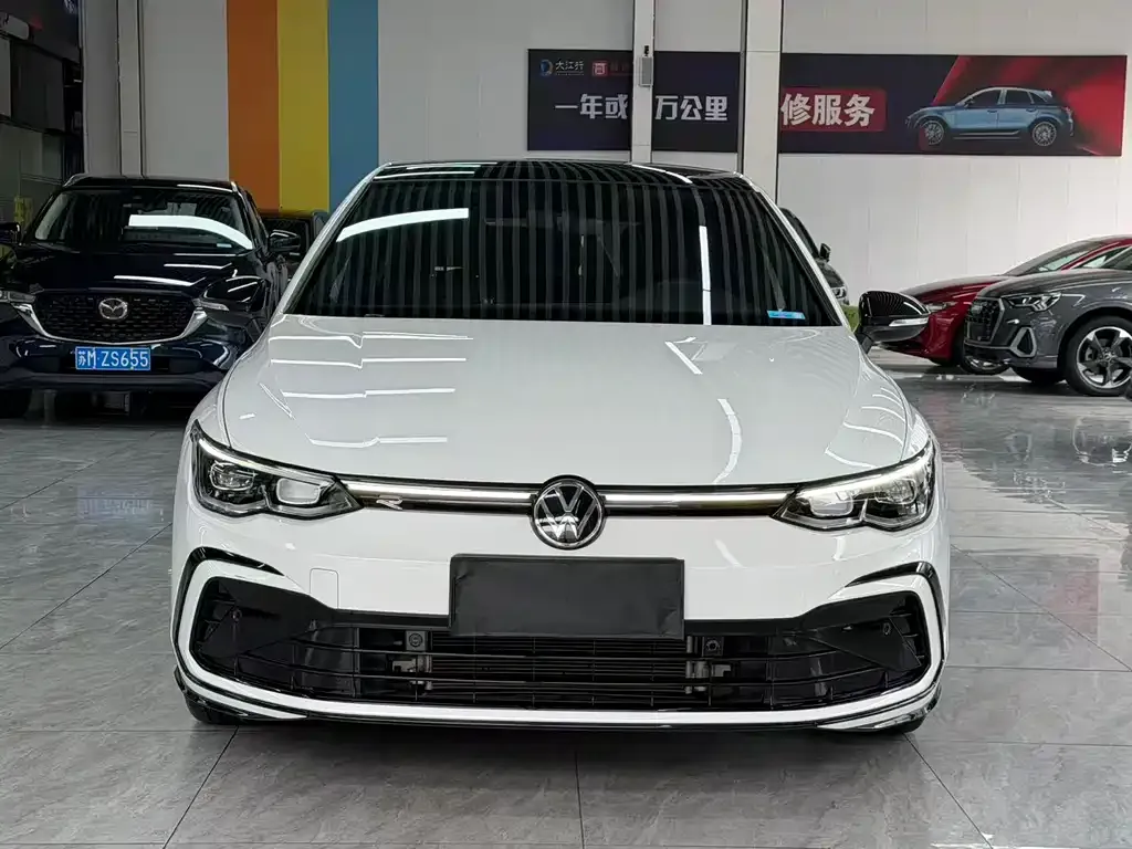 Volkswagen Golf 2023 из CN, фото 9