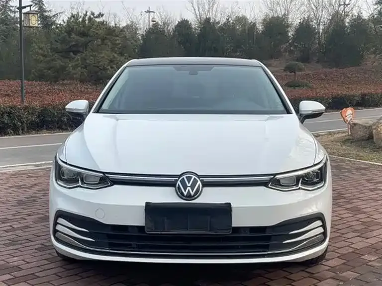 Volkswagen Golf 2023 из CN, фото 4