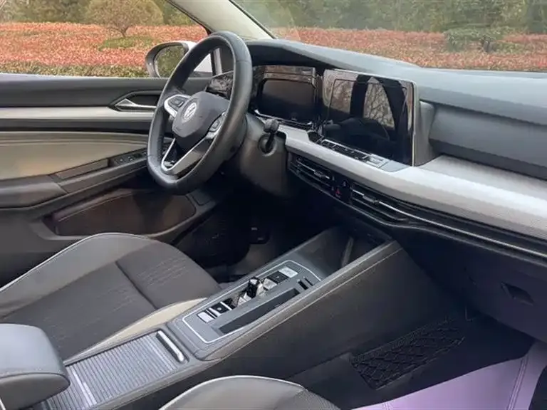 Volkswagen Golf 2023 из CN, фото 7