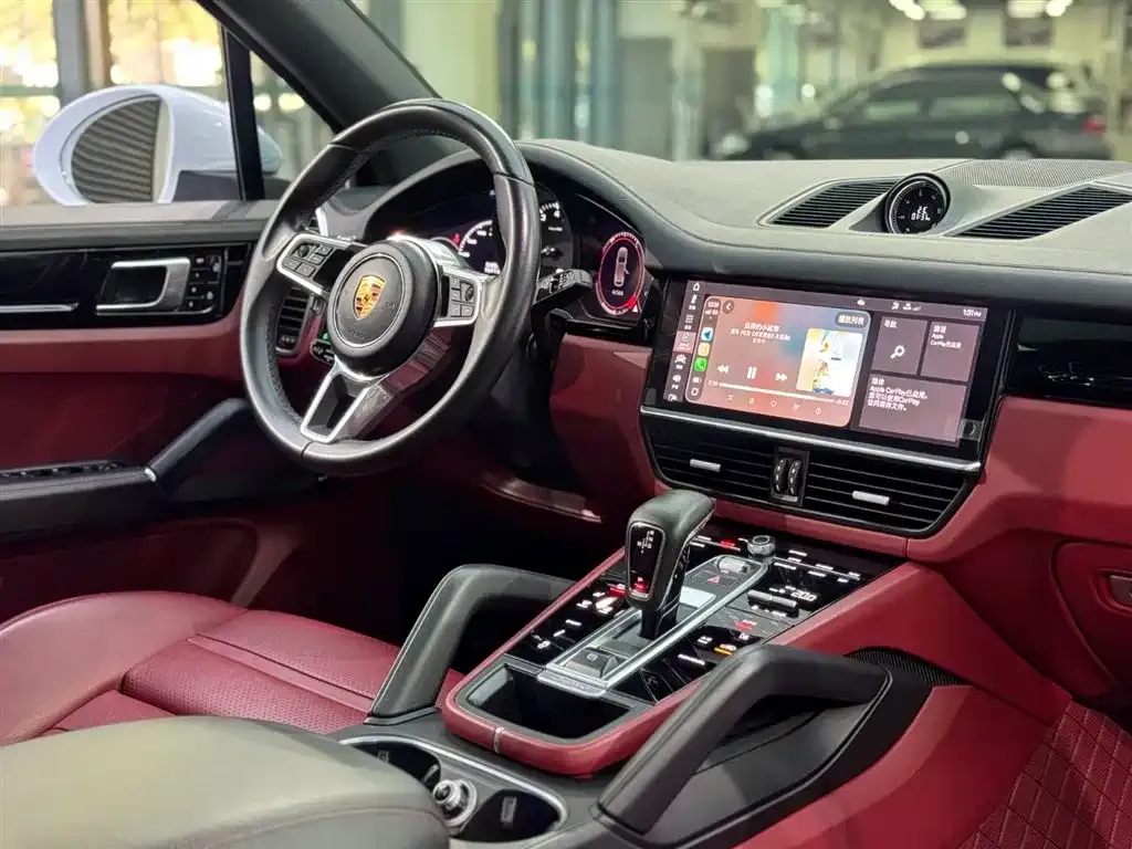 Porsche Cayenne — фото 8