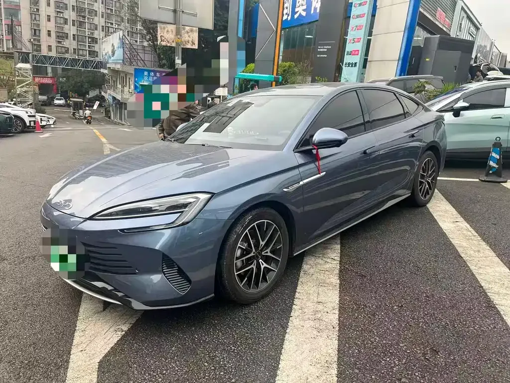 BYD Seal — фото 1
