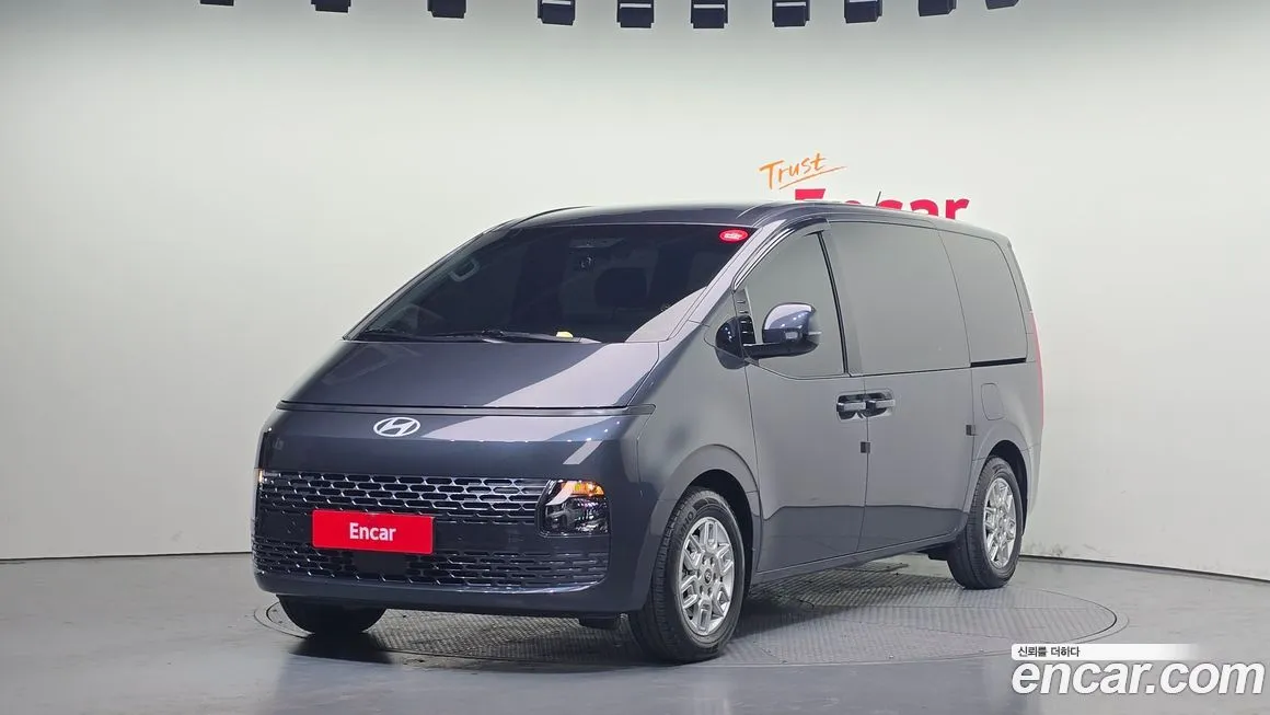 Hyundai Staria
