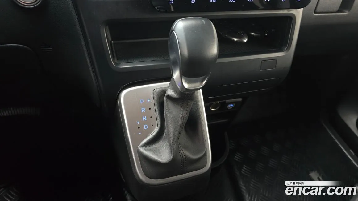Hyundai Staria 2025 из KR, фото 5