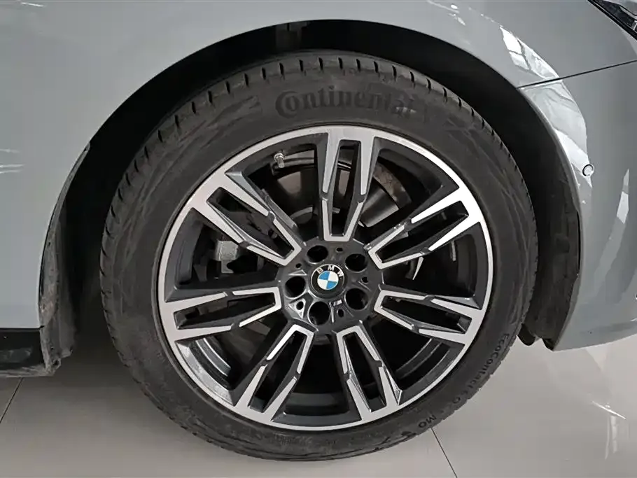 BMW 5 Series (Import) 2024 из CN, фото 6