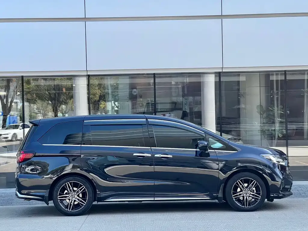 Honda Odyssey — фото 2