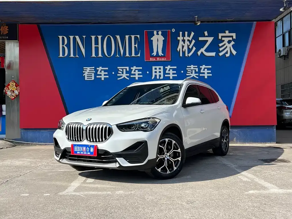 BMW X1 — фото 1