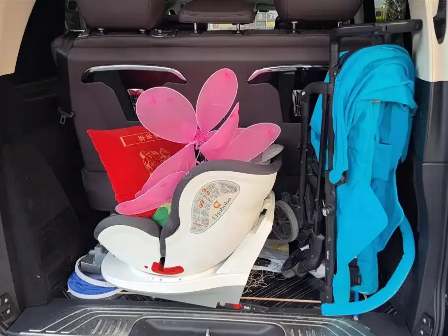 Mercedes-Benz V-Class 2022 из CN, фото 2