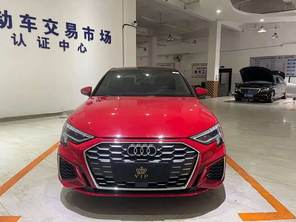Audi A3 2023 из CN, фото 4