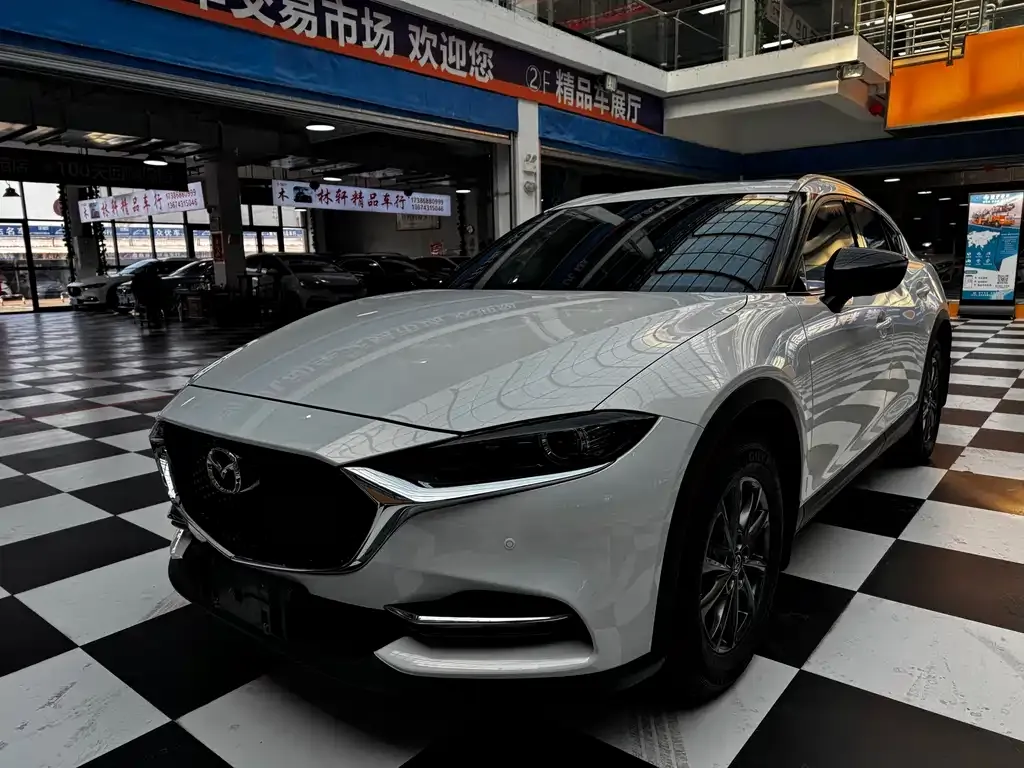 Mazda CX-4 2023 из CN, фото 2