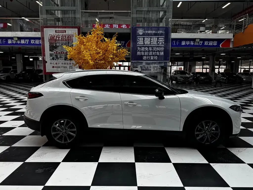 Mazda CX-4 2023 из CN, фото 10