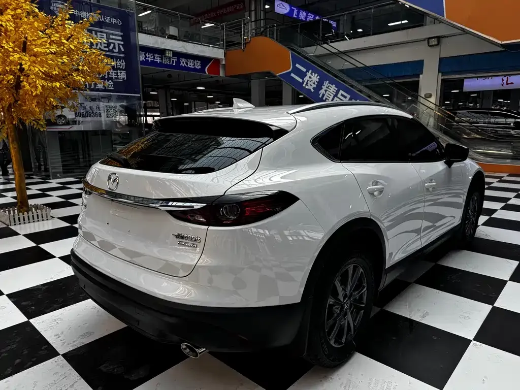 Mazda CX-4 2023 из CN, фото 8