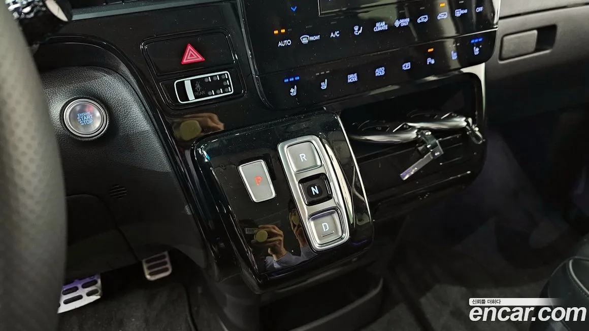 Hyundai Staria — фото 3